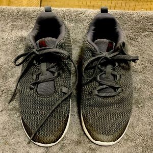 Under armour size 6.5